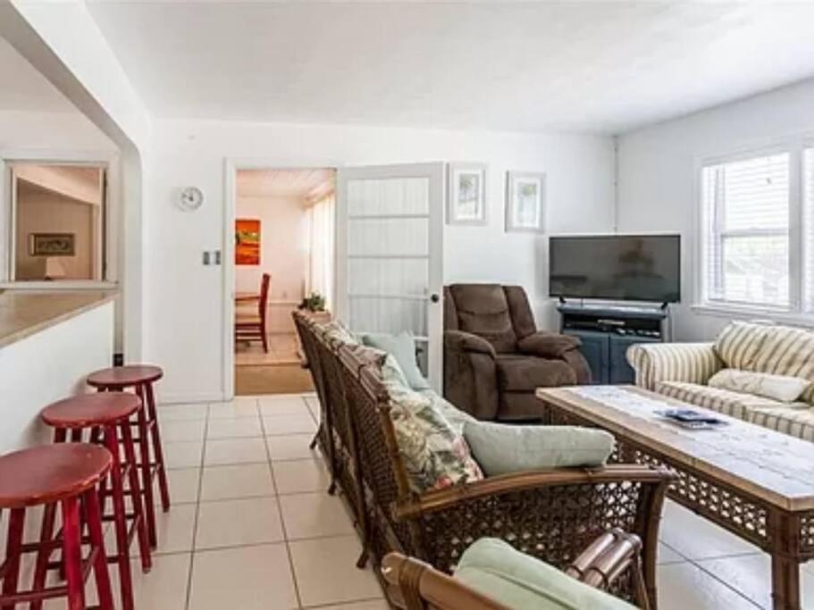 Lovely 1 Bedroom Unit Across From Lido Key Beach Sarasota Ngoại thất bức ảnh