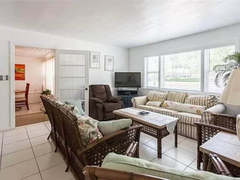 Lovely 1 Bedroom Unit Across From Lido Key Beach Sarasota Ngoại thất bức ảnh